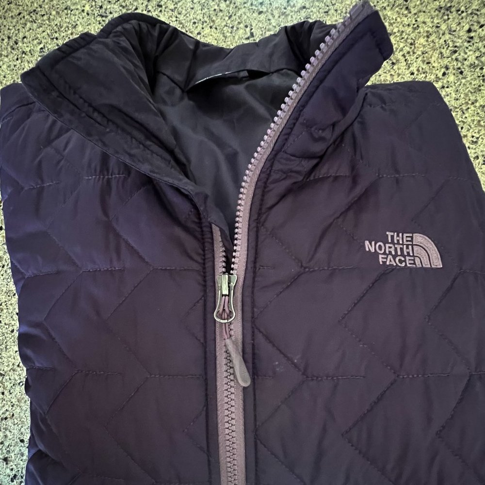 Beautiful Dark Plum North Face Women's Coat - Size XL, Excellent Condition!
